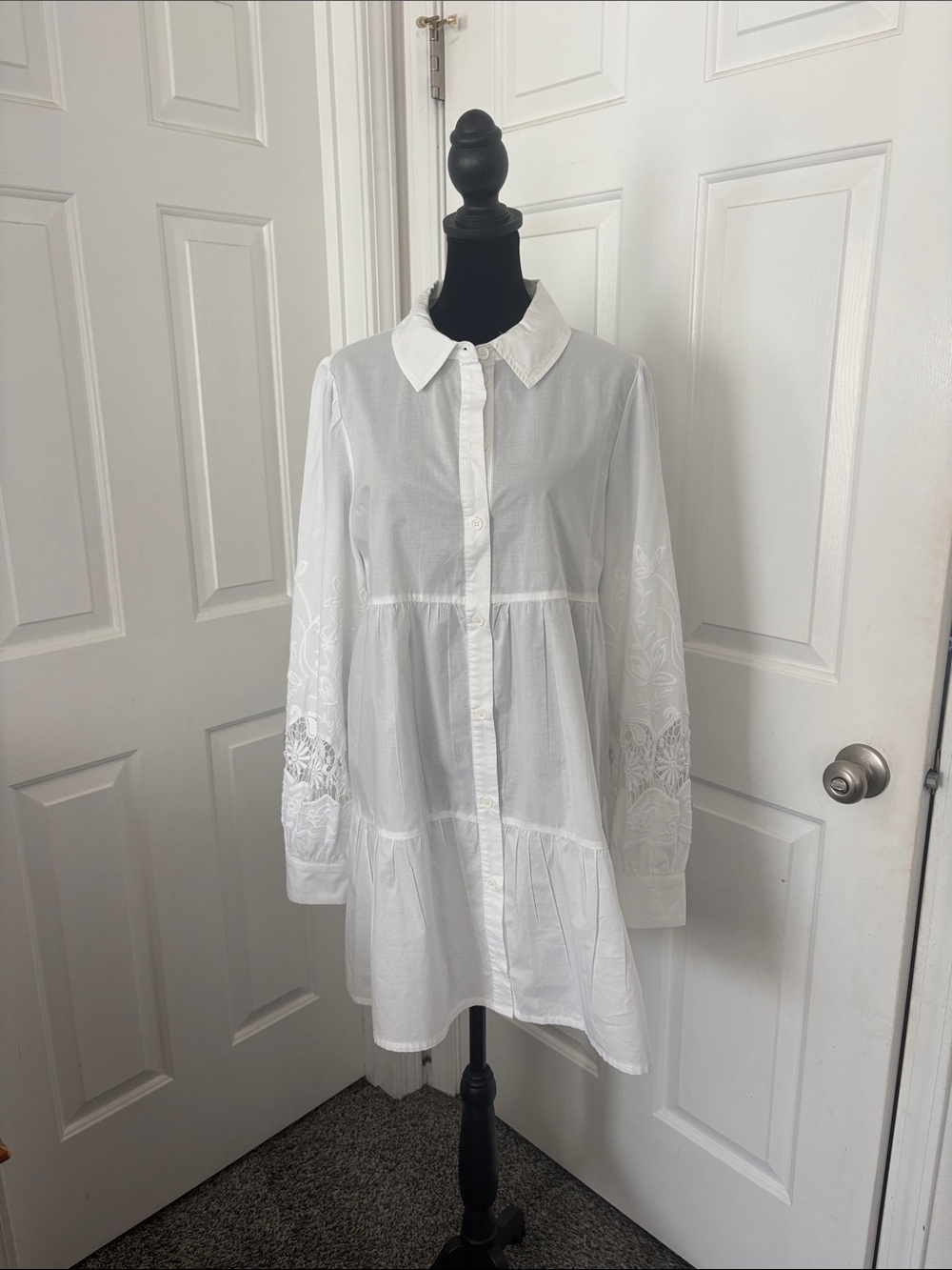 Sanctuary White Tiered Button-Front Long Sleeve Baby Doll Dress